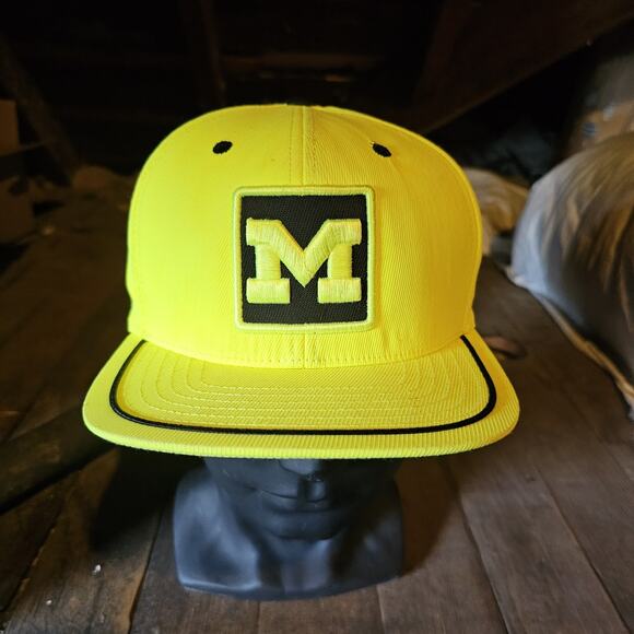 University Of Michigan Wolverines Neon NCAA College Strapback Vintage Hat - Picture 1 of 4